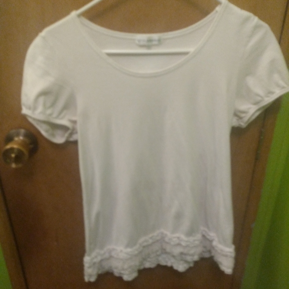 StyleBasic Tops - White Short Sleeve Shirt With Ruffles On Bottom